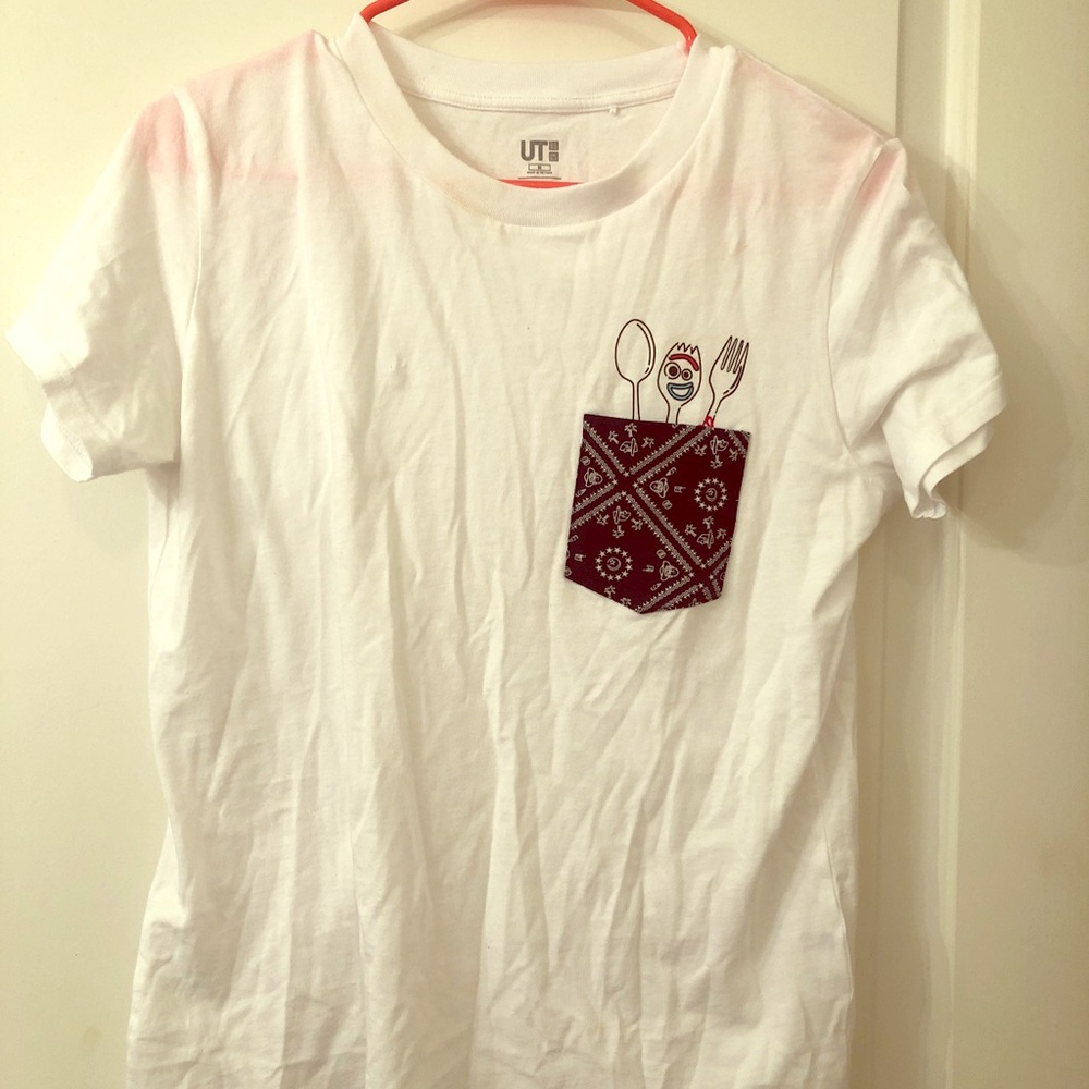 Disney T-shirt- w/ Forky